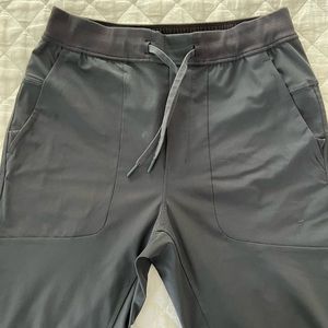 Lululemon Warpstream Joggers in obsidian